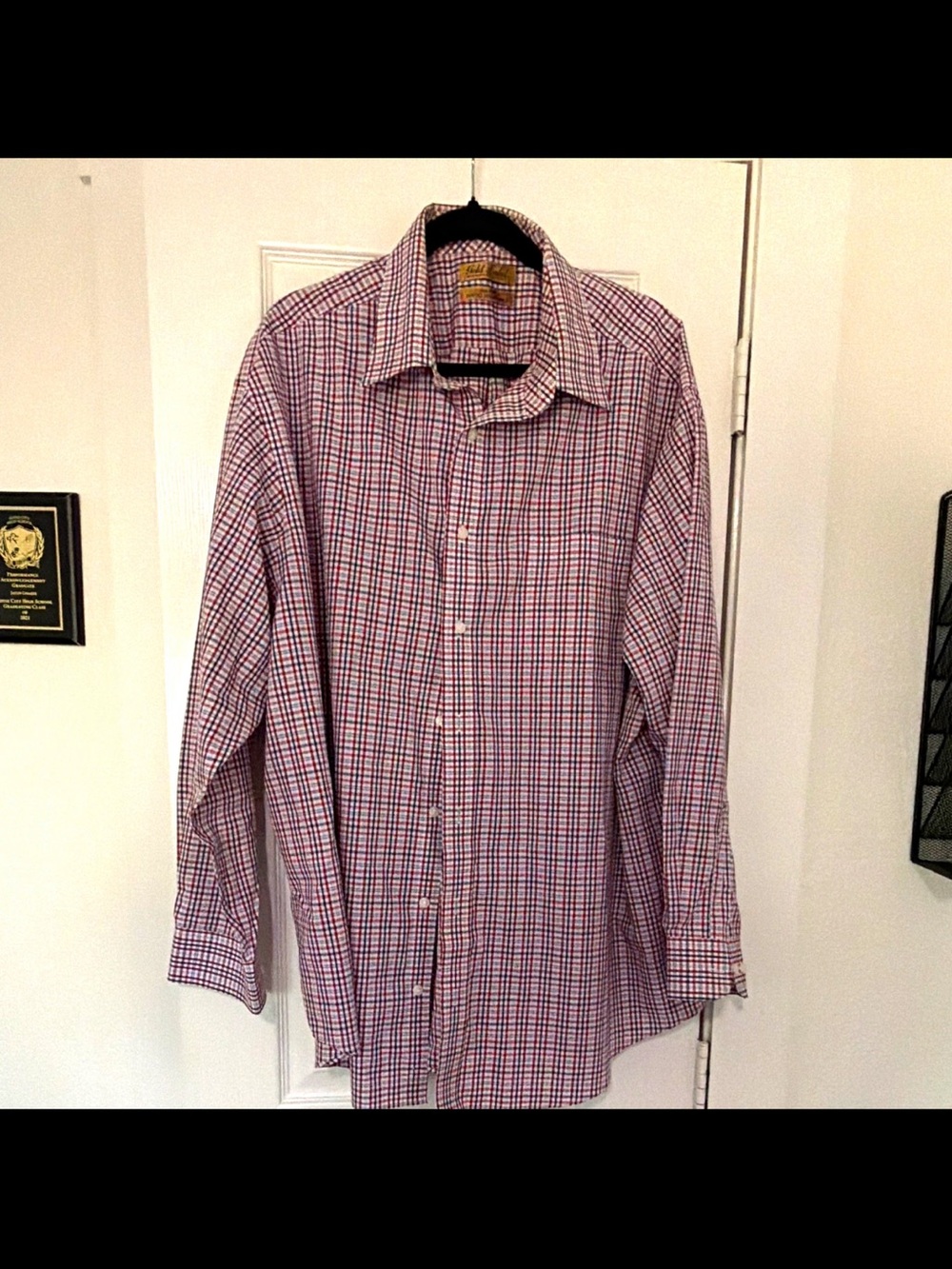 Gold Label RoundTree &Yorke Men’s  Button-Up Plaid Shirt - Pink & Blue